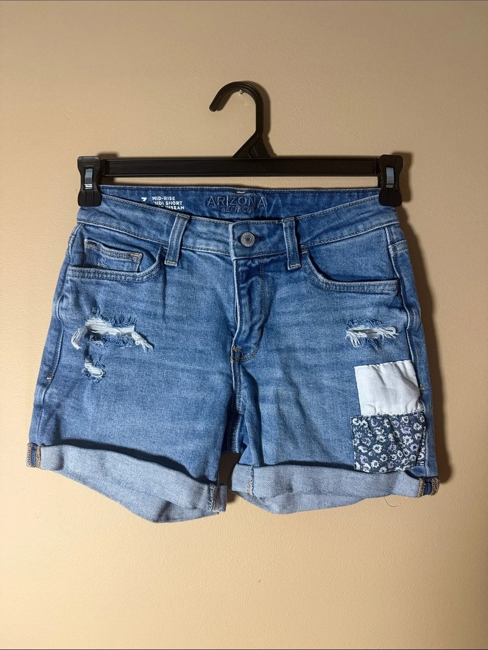 Arizona Jean Company Light Blue Distressed Denim Shorts with Patchwork Sz 3